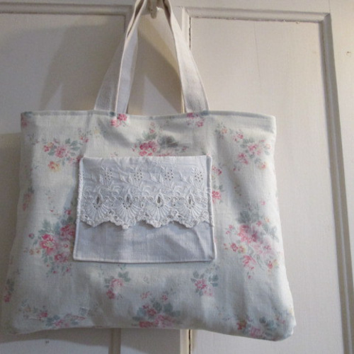 フランスアンティークホームスパンリネンとホワイトイニシャル刺繍と手