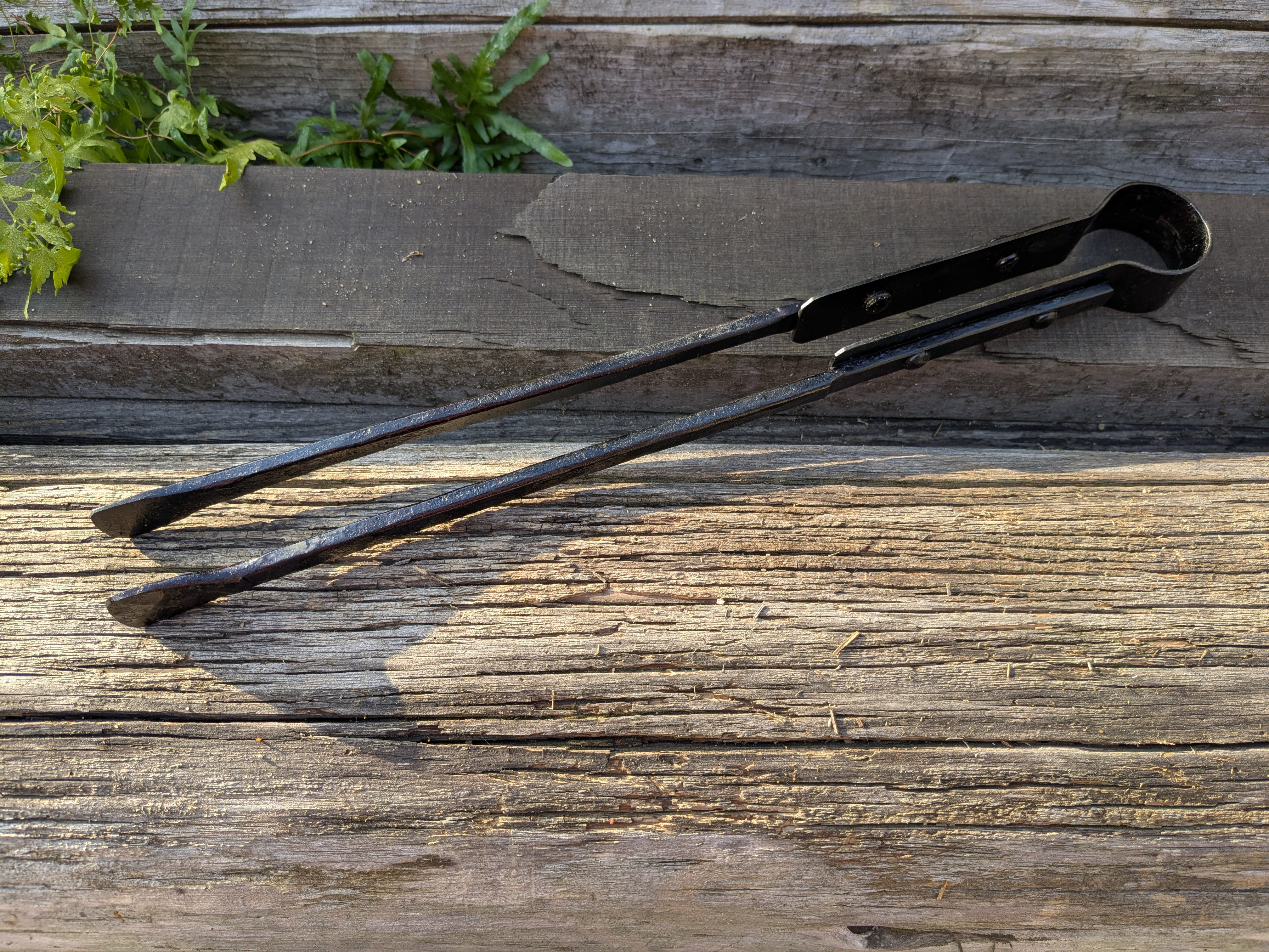 鍛造焚き火用トング　薪バサミ