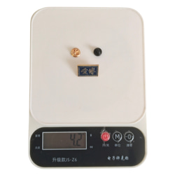 博愛ピンバッジ ロイヤルブルー エナメル着色 金めっき 亜鉛合金製 雷紋アクセサリー 18枚目の画像