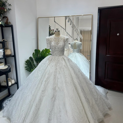 ウエディングドレス オフホワイト オフショルダーロールカラー襟