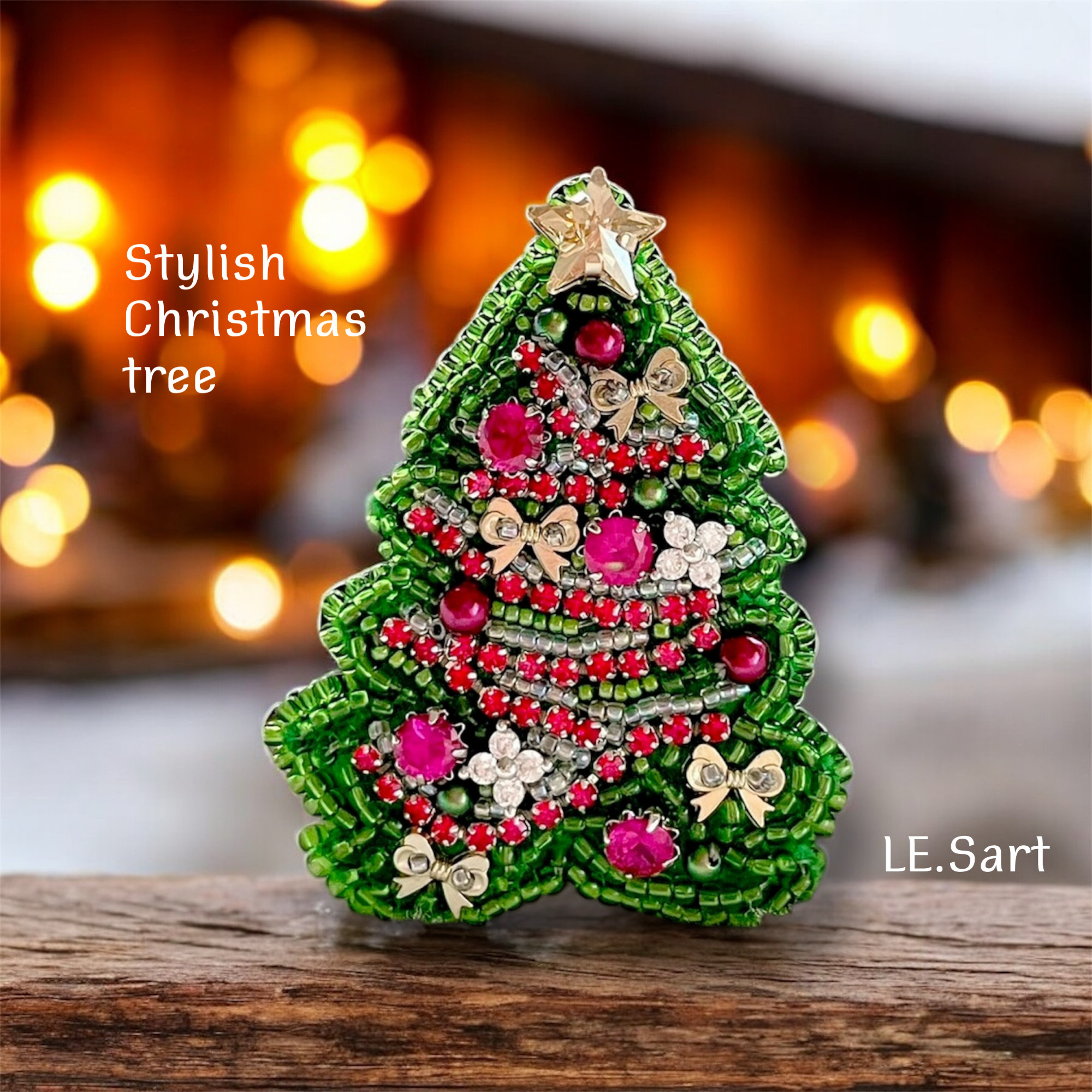 お洒落なクリスマスツリー✳︎ビーズ刺繍ブローチ