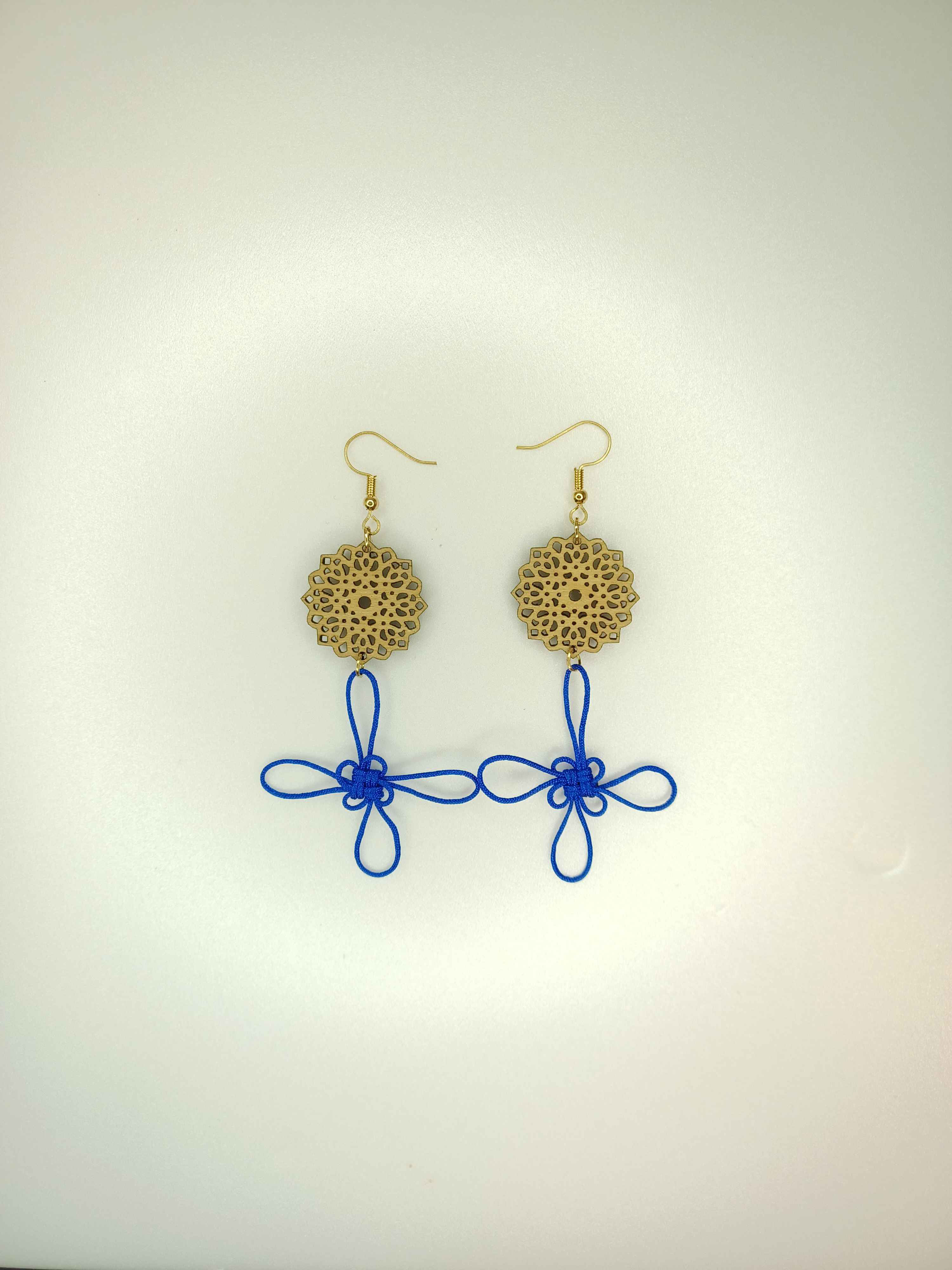 透華　飾結・吉青型　ピアス（吉祥結び・ブルー）T-012