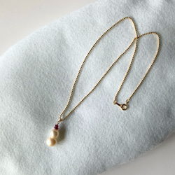 赤い帽子の雪だるま✴︎淡水パール×ルベライトAll14Kgf✴︎40cmネックレス 3枚目の画像