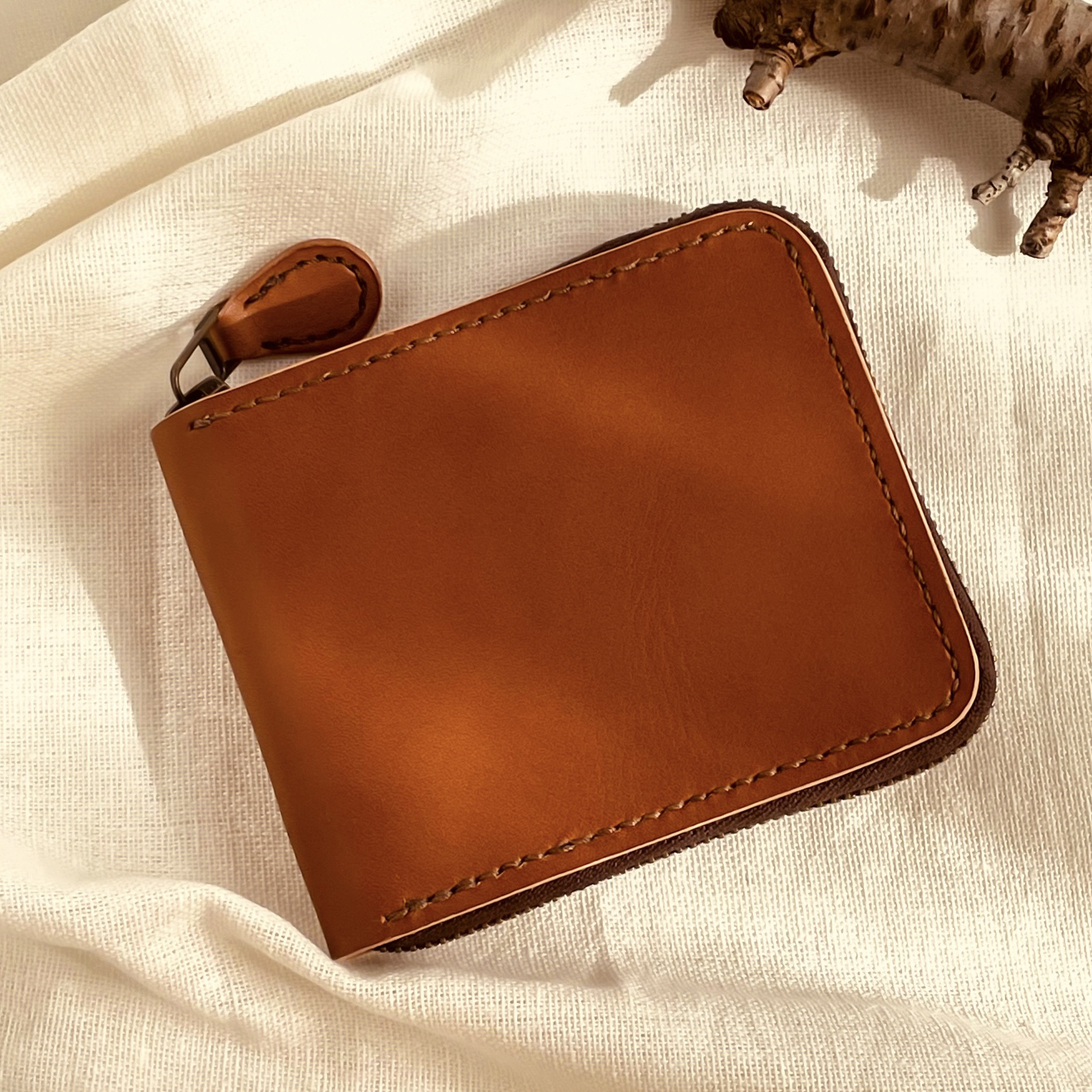 牛ヌメ革のファスナー二つ折り財布｜ハンドメイド｜レザークラフト