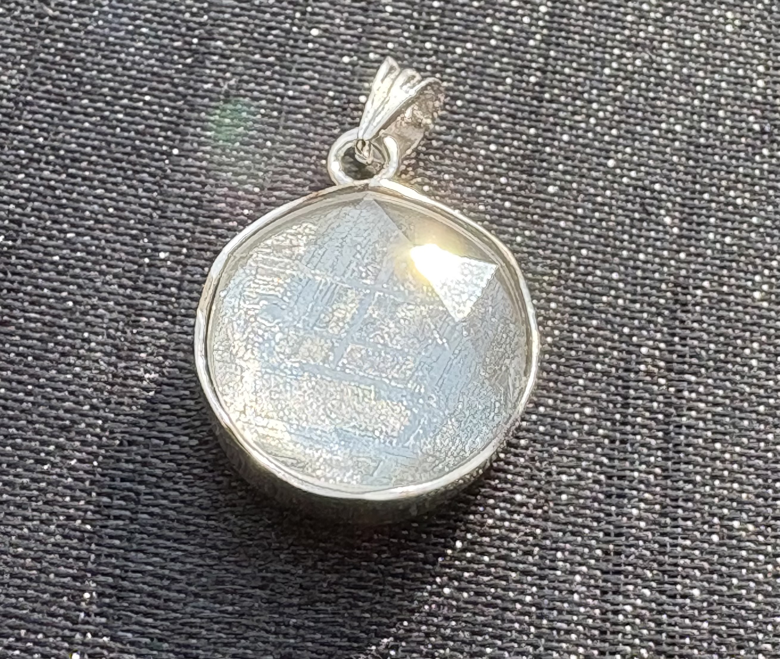 ギベオン隕石 五芒星 シルバーペンダントトップ✨️ sv925 石言葉】「自分への信頼」「探求」