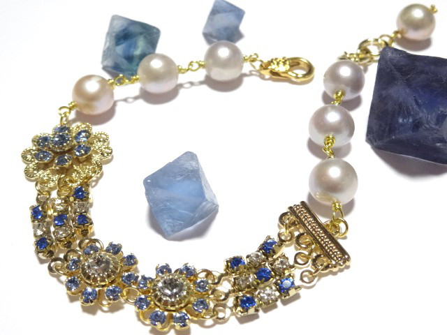 ヴィンテージブルーストーンのフラワーブレスレット【B】