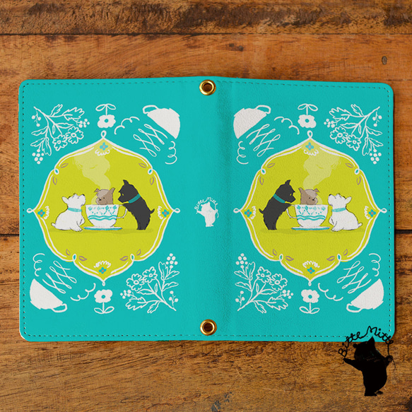 ＊海外旅行の必需品＊パスポートケース 紅茶 犬 かわいい 1枚目の画像