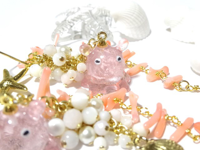 【さくら色】メンダコのアシンメトリーロングピアス