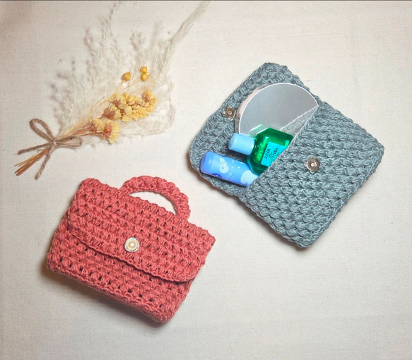 2色から選べる】手編みミニバッグポーチ（マグネットボタン・底板付き
