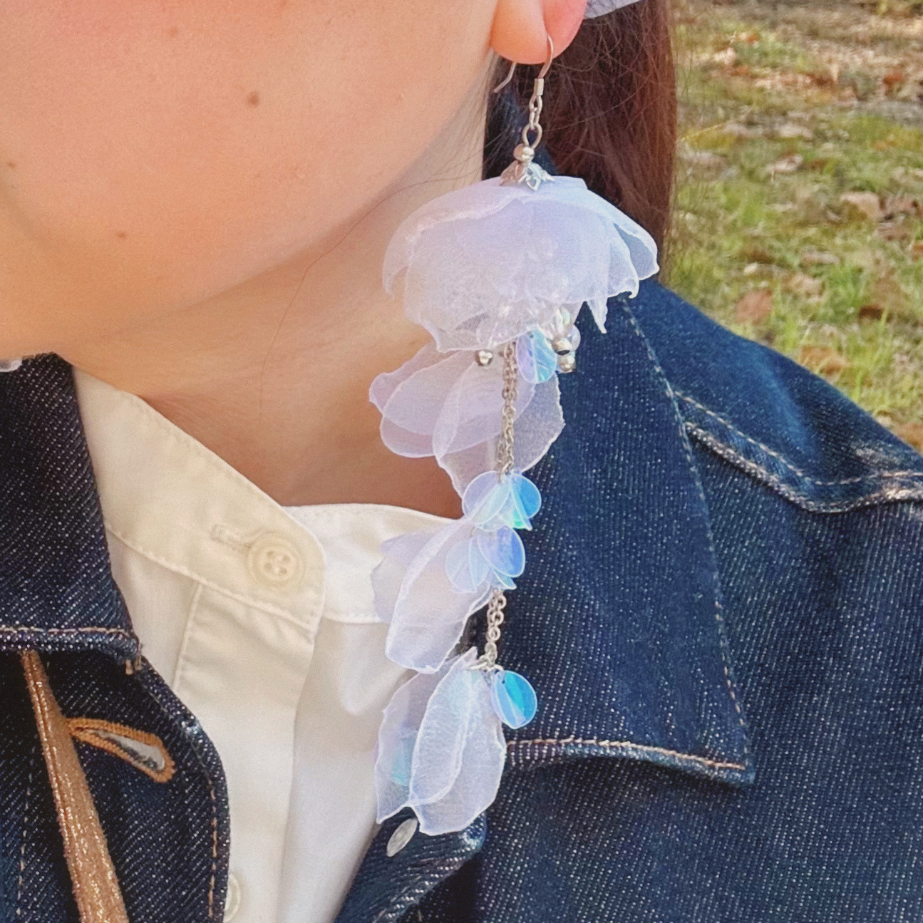 ジェリーフィッシュ・フラワーピアス／イヤリング(パールホワイト)