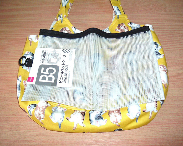 【２０％OFFクーポン配信】猫柄トートバッグ♪スマホがサッと出し入れできる外ポケット付き／両手が使える肩がけ 12枚目の画像