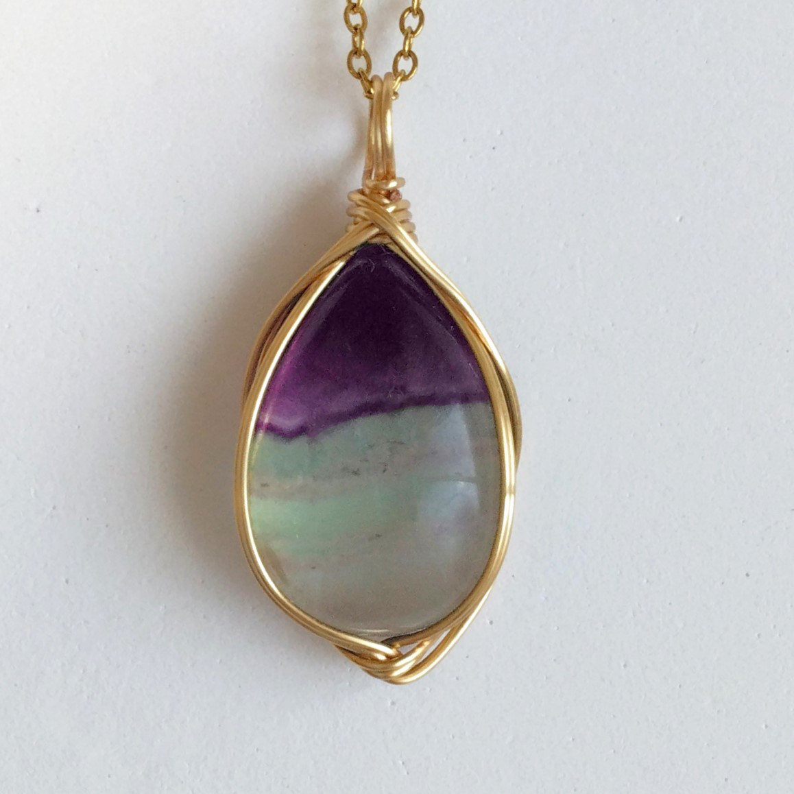 フローライト 天然石　ワイヤーペンダント　No.P111