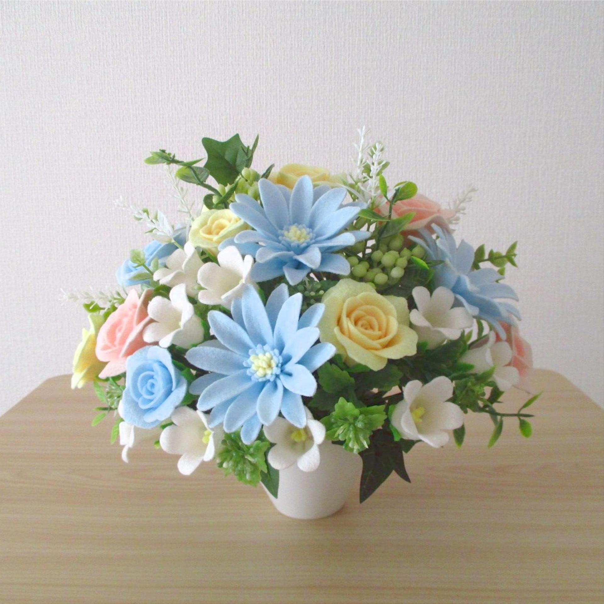 ペールカラーの優花フェルトフラワー アレンジメント＊ガーベラ 薔薇 ギフト 新築祝い 出産祝い アートフラワー