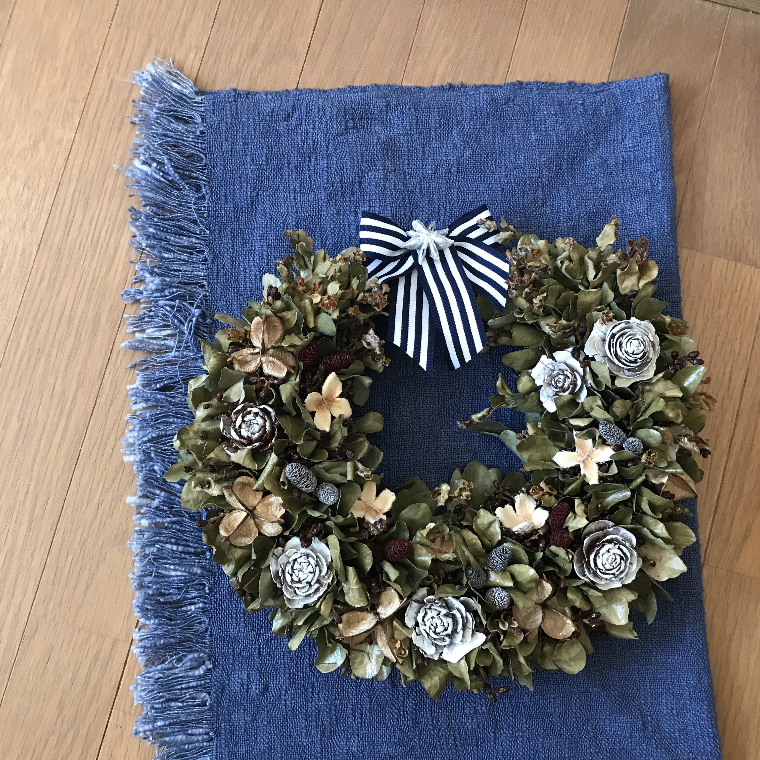 《1点限定》️ドライナッツとユーカリドライのシックでお洒落なグリーンリース30cm（1点限定）