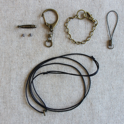 ジャンプしているキツネ木製アクセサリー（セミオーダー） 9枚目の画像