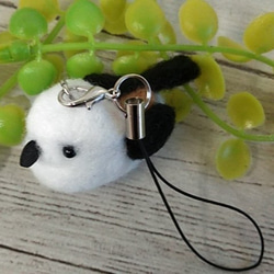 羊毛フェルトのふわふわシマエナガ＊癒しの手のひらストラップ      oh-02548 6枚目の画像