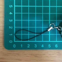 羊毛フェルトのふわふわシマエナガ＊癒しの手のひらストラップ      oh-02548 10枚目の画像