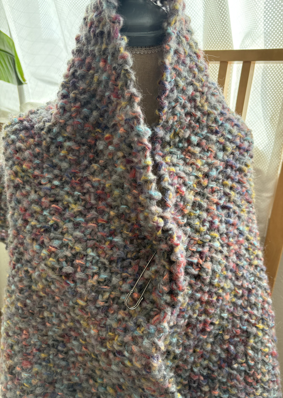 送料無料！１点物！クリスマスギフトにも！『大判でお洒落！イタリアウール使用  ストールピン付き』~くすみカラーミックス~ 2枚目の画像