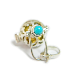 【即日配送】12月誕生日プレゼント★揺らすとシャラン♪癒しの音が鳴る♪願いを叶えるペンダント〔トルコ石×シルバー925〕 10枚目の画像