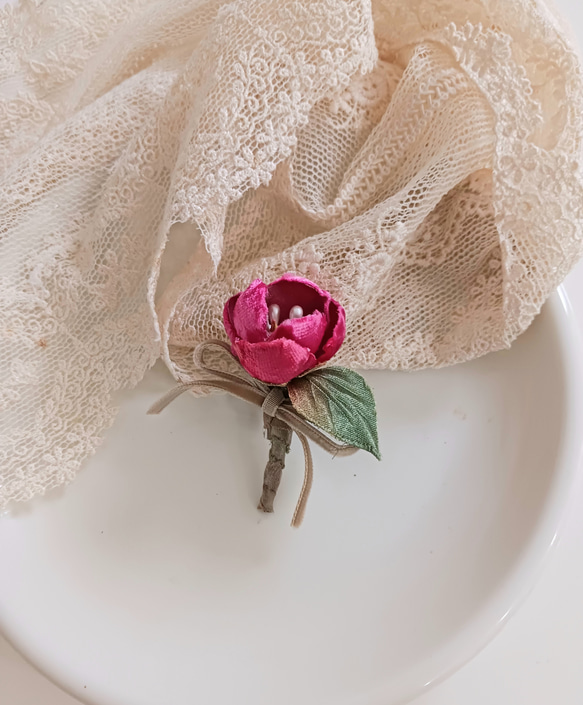 染め布花＊一輪・丸い薔薇のコサージュ 9枚目の画像