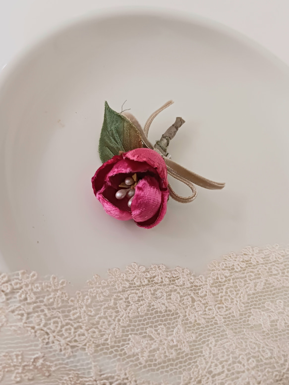染め布花＊一輪・丸い薔薇のコサージュ 3枚目の画像