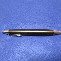 青黒檀　木地仕上げ　ワンピースタイプの木軸ボールペン(シャープペンシル)　 2枚目の画像