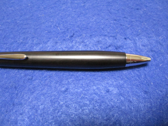 青黒檀　木地仕上げ　ワンピースタイプの木軸ボールペン(シャープペンシル)　 5枚目の画像