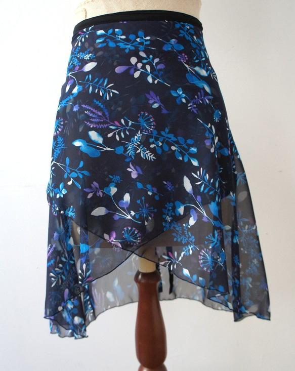 バレエ　ラップスカート[ナイトフラワー・ネイビー55-123] A183navynightflower 2枚目の画像