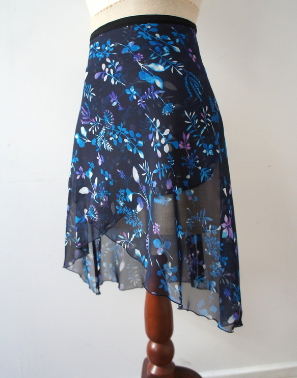 バレエ　ラップスカート[ナイトフラワー・ネイビー55-123] A183navynightflower 1枚目の画像