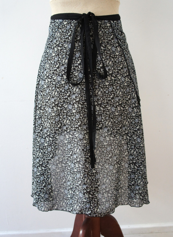 バレエ　ラップスカート[イングリッシュフラワー・ブラック64-119] A185englishflowerbBK 5枚目の画像