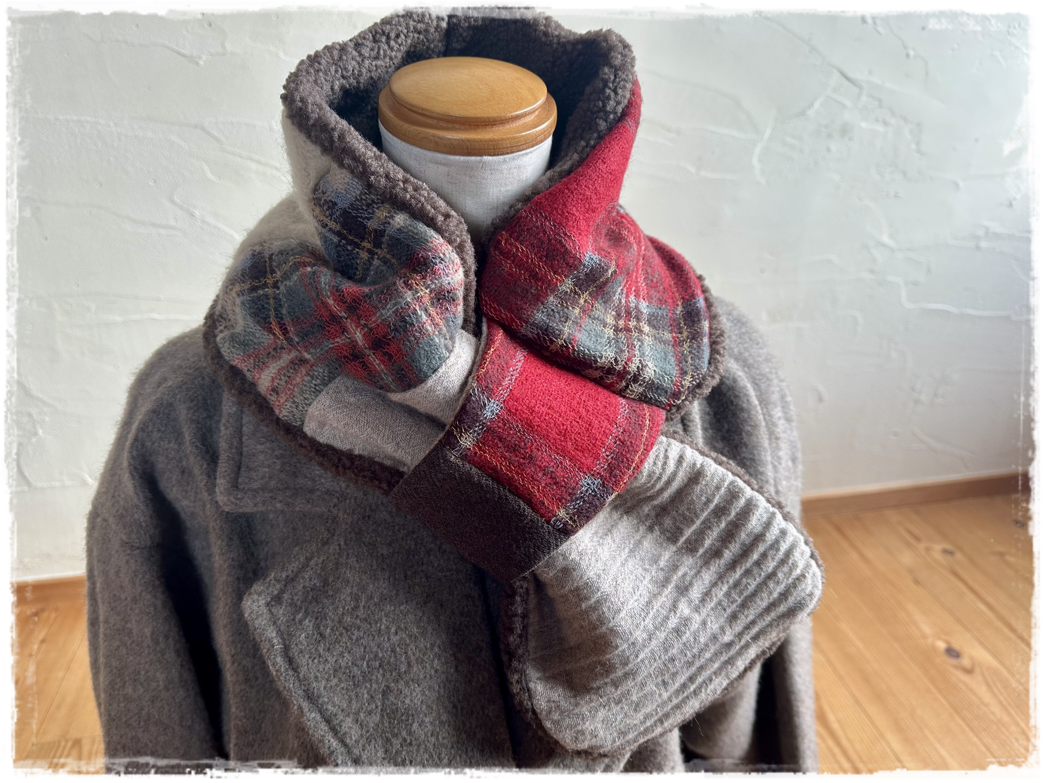 ＊　ウールガーゼチェック　コンパクトマフラー（レッド） ＊