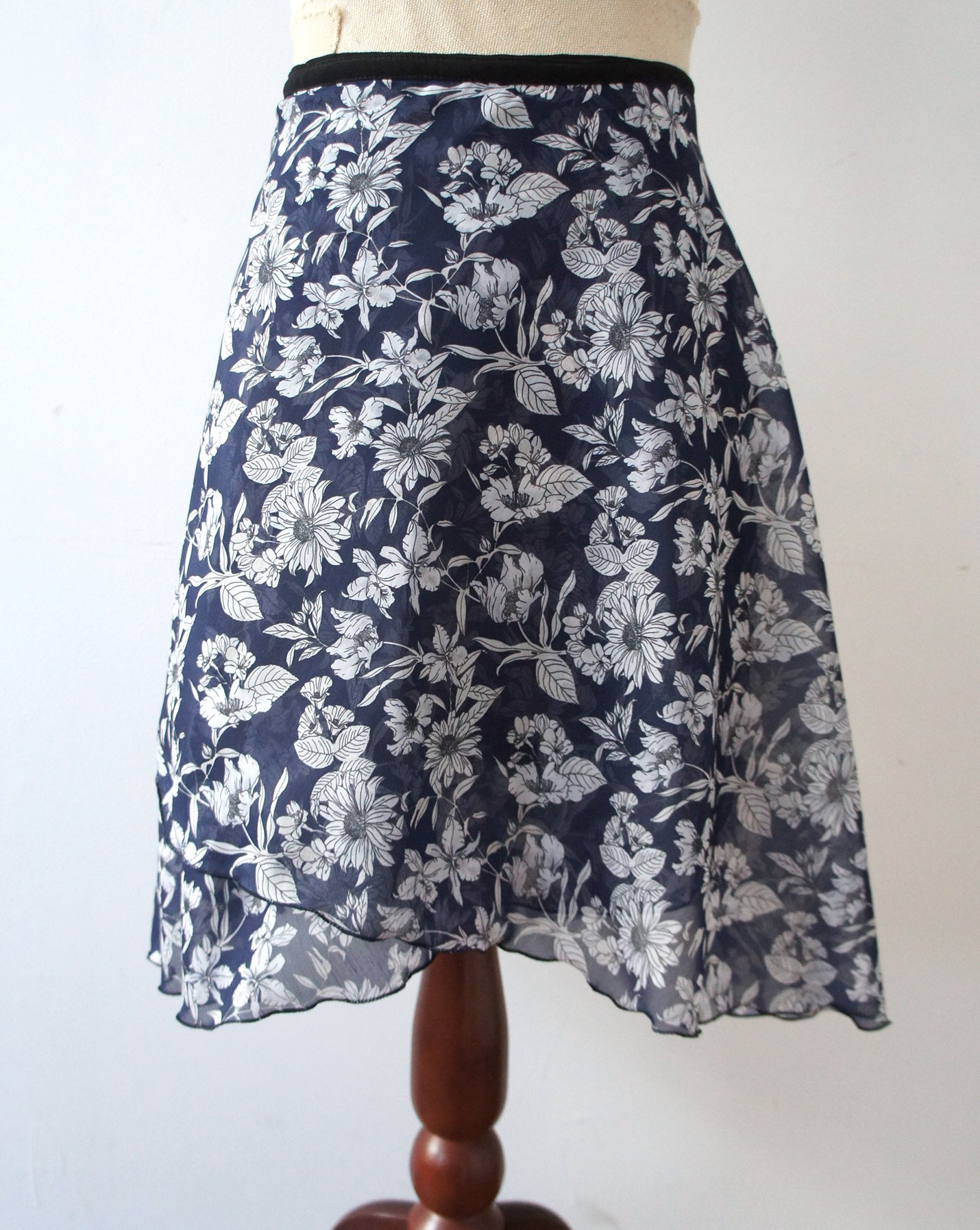 バレエ　ラップスカート[レスター・ネイビー52-126] A182leicesterNavy