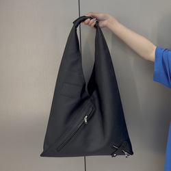 ▽KURO/シルエットが美しい大人の牛革あずま袋 A4収納可能 裏地付き