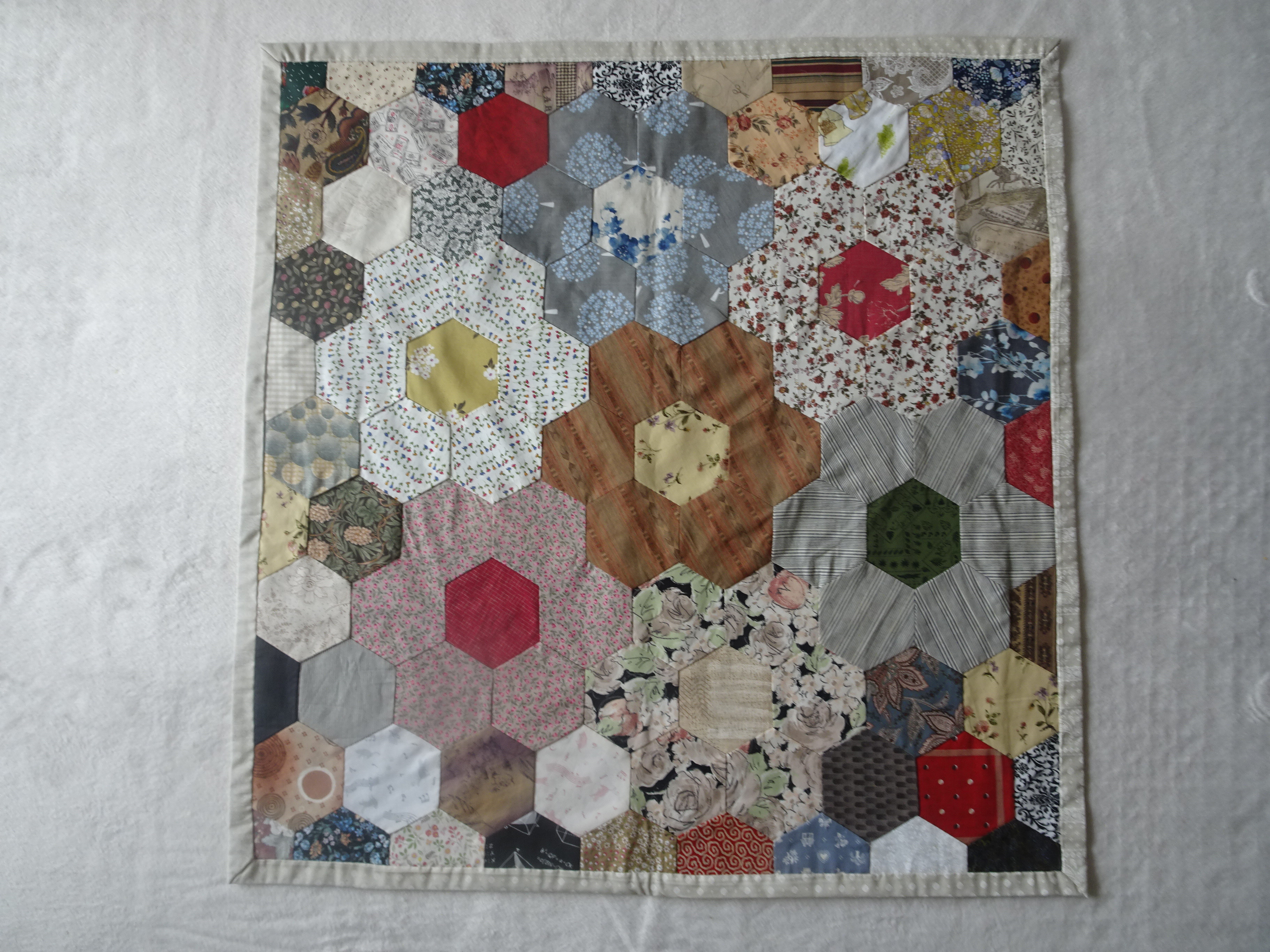 パッチワークのタペストリー