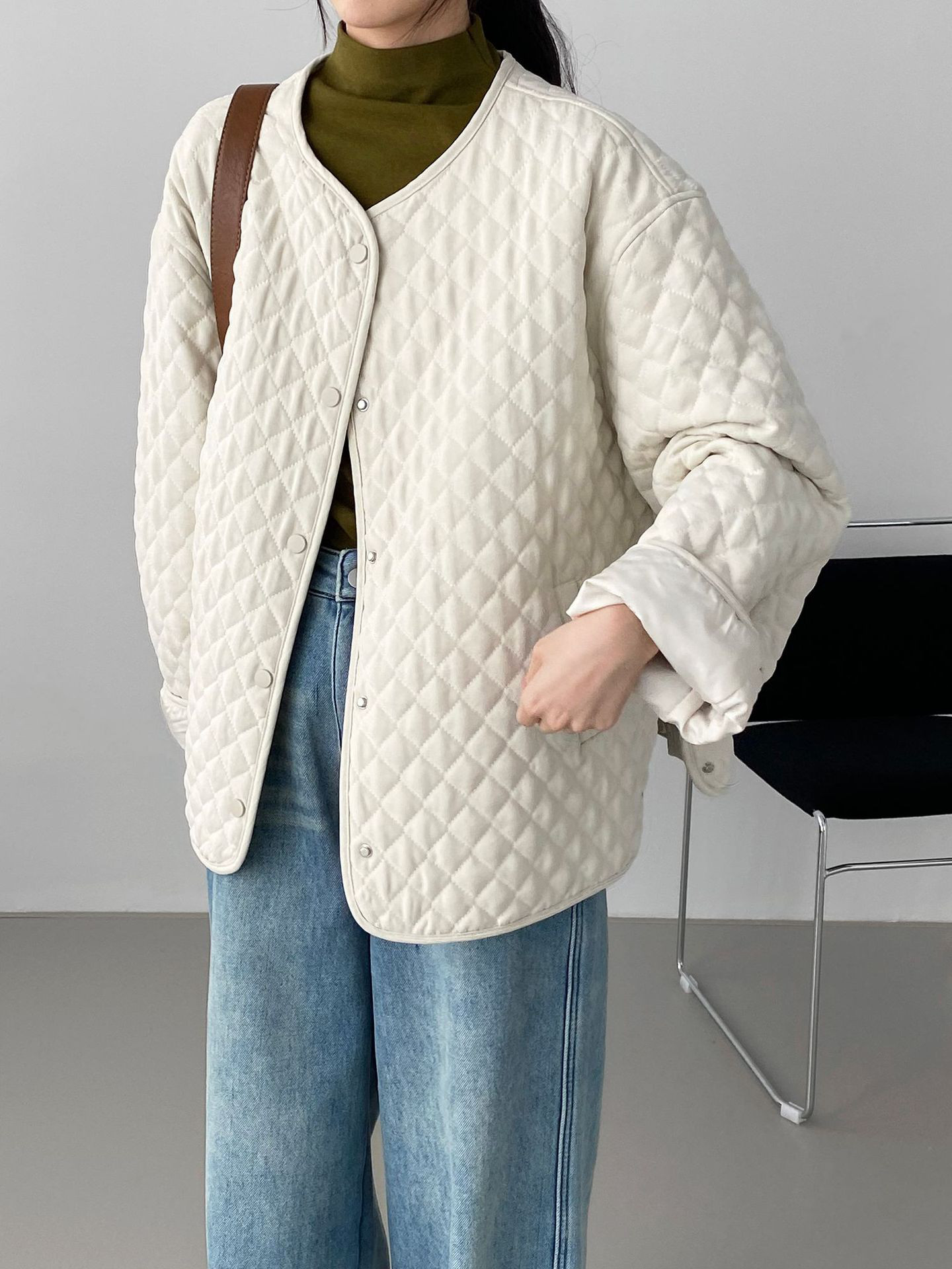 秋冬レディースクルーネック ダイヤ柄 ドローコードウエスト 中綿ジャケット【返品・交換可】品質最優先25-566