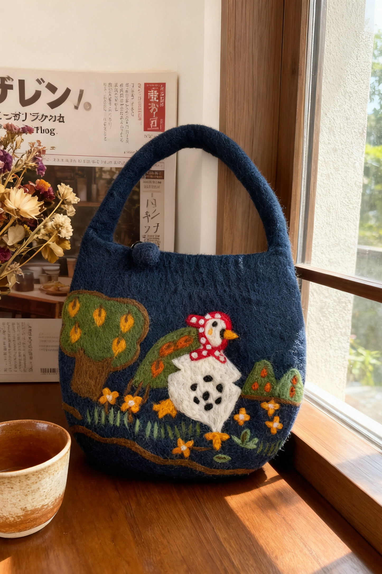 手作りニードルフェルトハンドバッグ｜一点物の童話のような絵柄が温もりを届けます