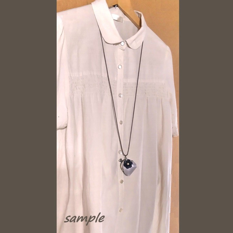 新色！【受注制作】ネックレス チビがま口 黒Rose ライトグレーレザー/ ヌメ革(イタリアンレザー)