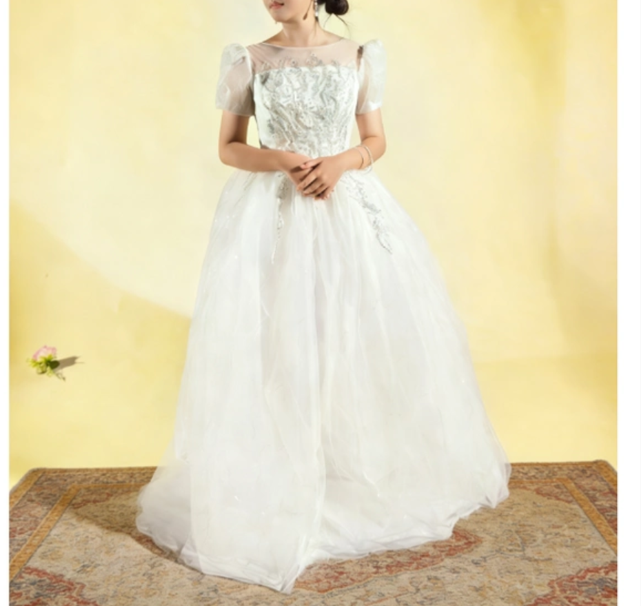 愛らしい  ベージュカラー バルーンスリーブ ウェディングドレス  優雅デザイン二次会 ブライダルショー