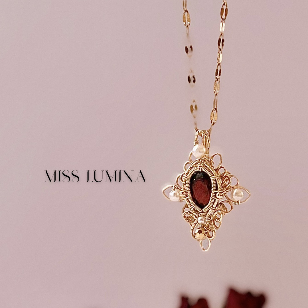 クリムゾン・サンクタ(ガーネット×パール) ワイヤーアクセサリー ネックレス トップ