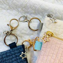 おとぼけだいなそーと綺羅星　選べるコインケース　H9W12.5 ヌビポーチ　ミニポーチ　星刺繍　星チャーム　恐竜ベイビー 4枚目の画像
