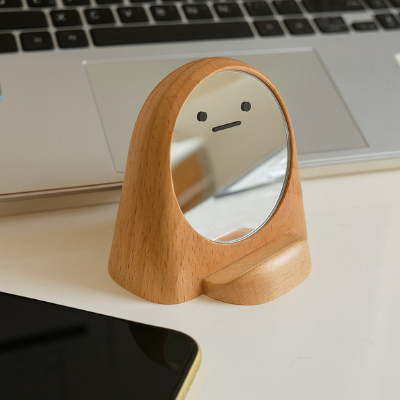 鏡の妖精 ボーちゃん ミラー付スマホスタンド 卓上 ミニ 木製 TOSMU 4枚目の画像
