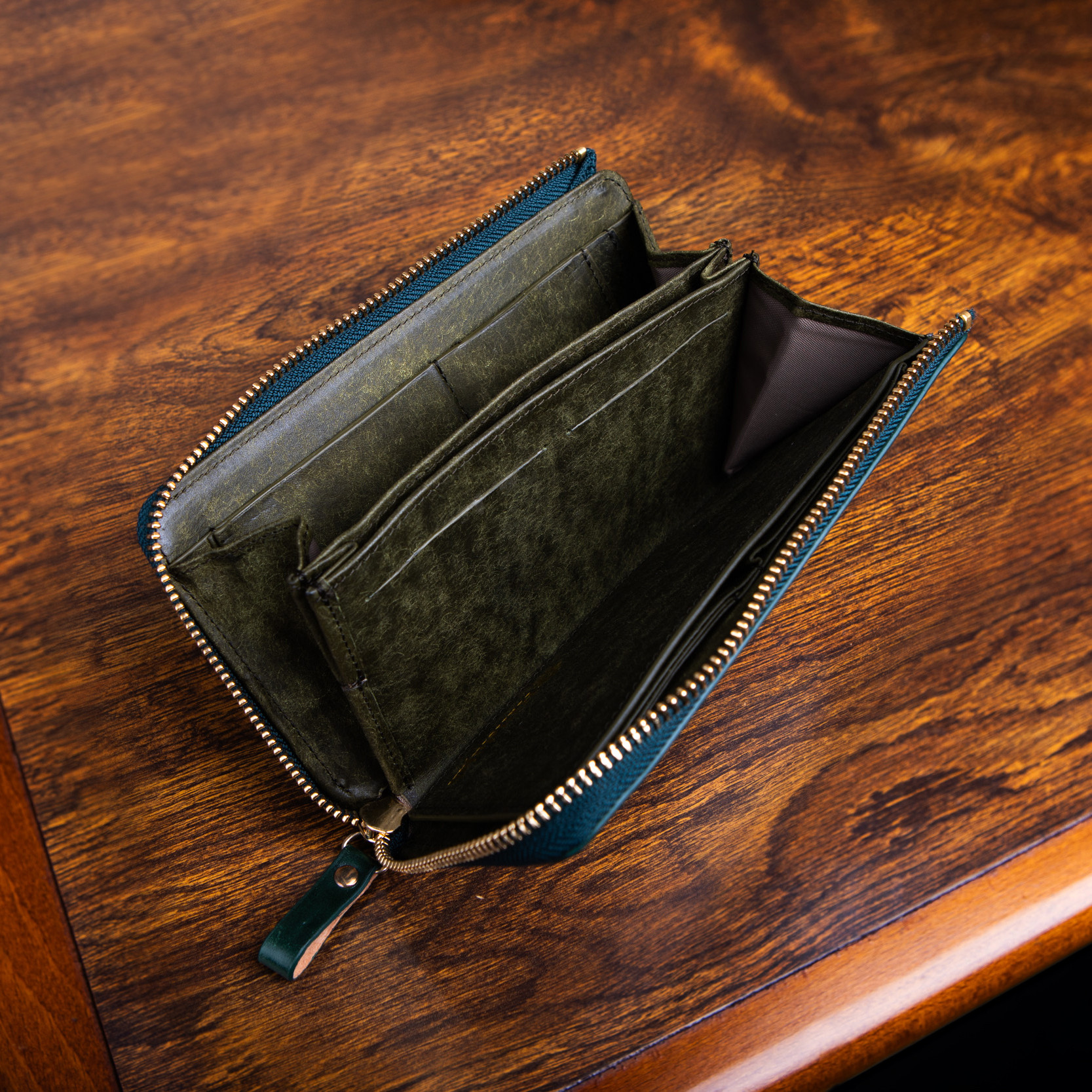 【在庫限りのアウトレットセール】TIDY2.0 ROI 財布 コードバン プエブロ グリーン Outlet_HAW026