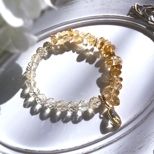 【高品質天然石】ゴールドの輝きでステージを上げる！パワー天然石ストーンブレスレット(ギフトBOX付き)