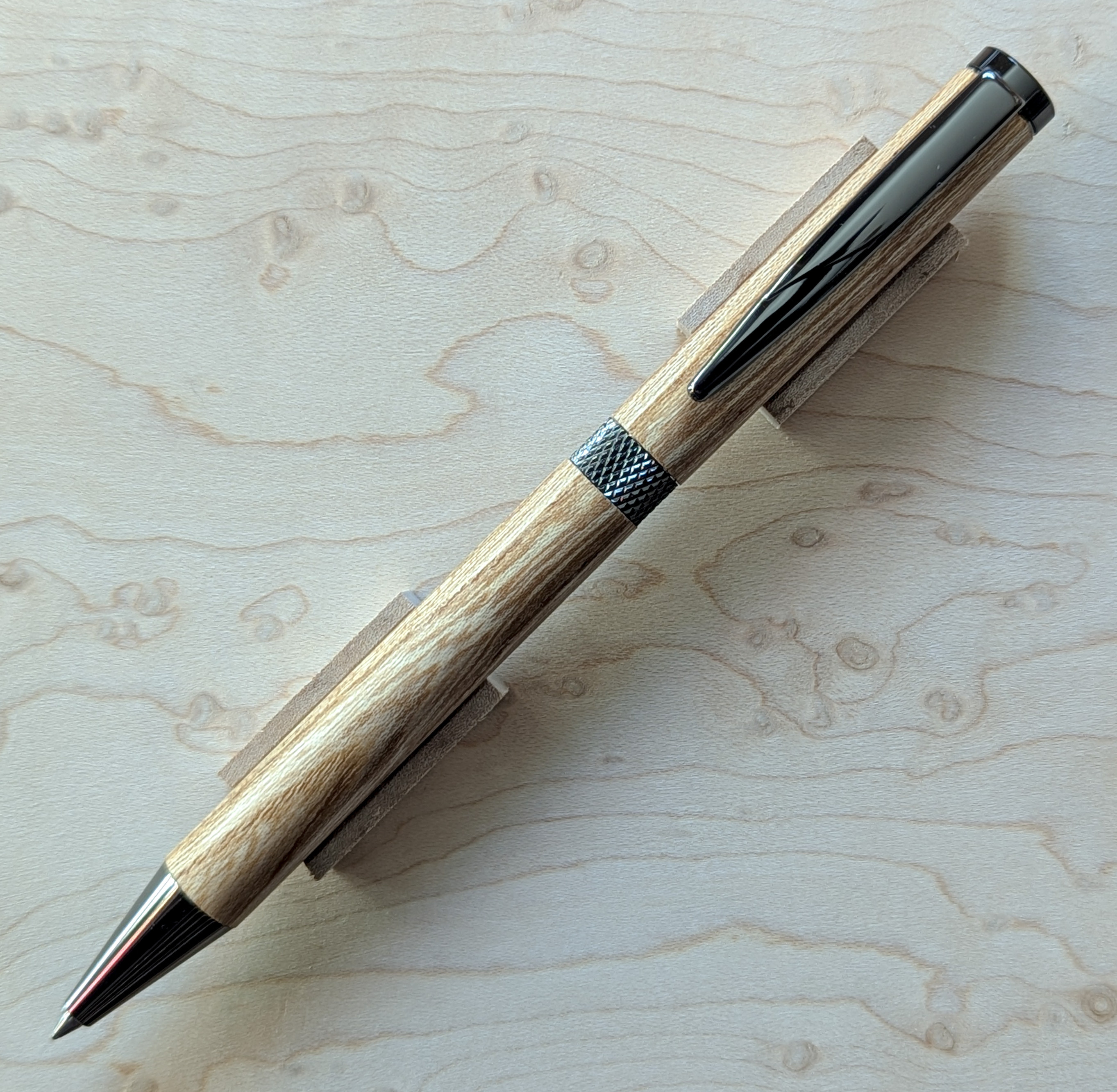 ケヤキ 木軸ボールペン 銘木