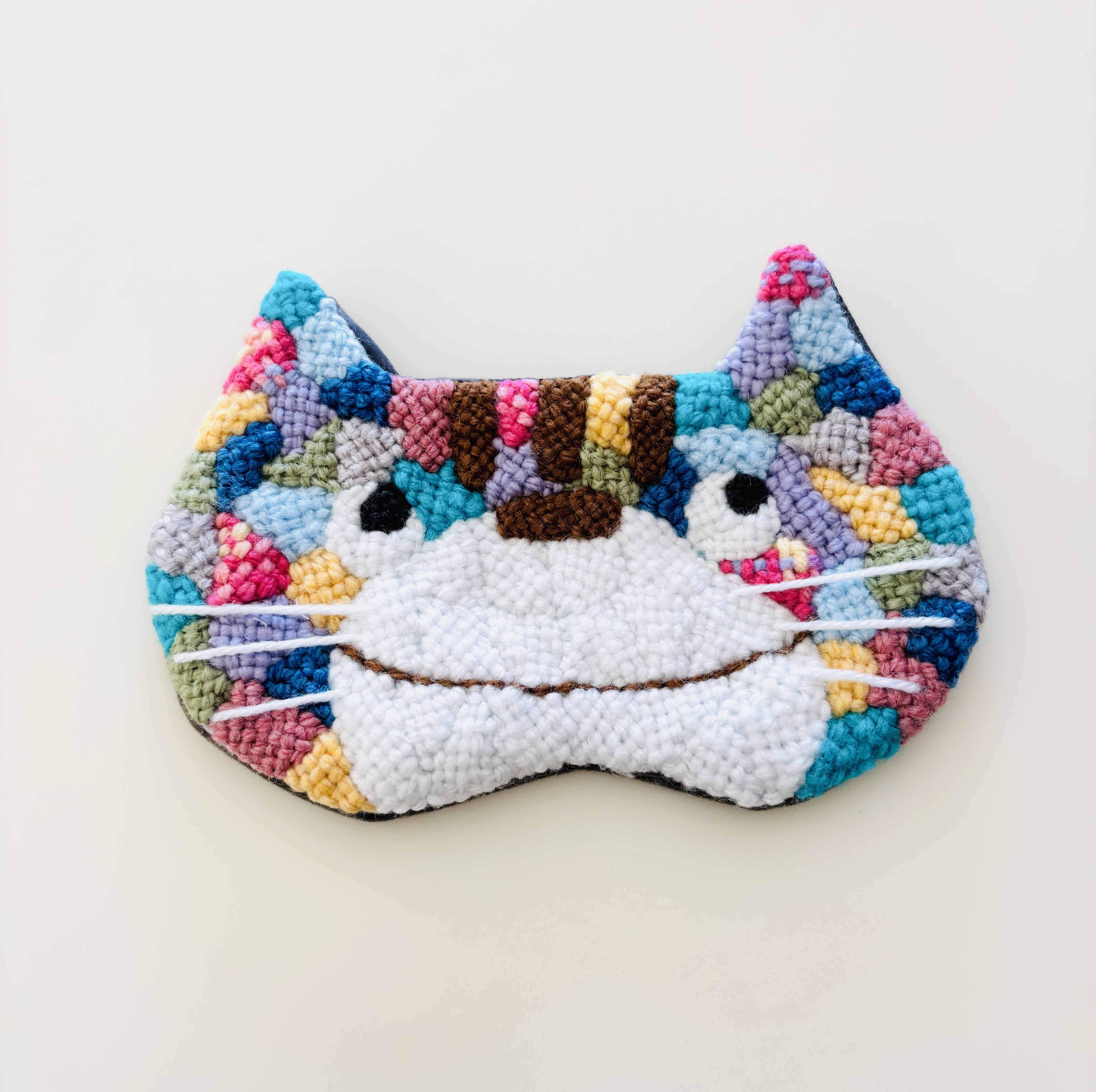 モザイクダーニングのネコ型メガネケース