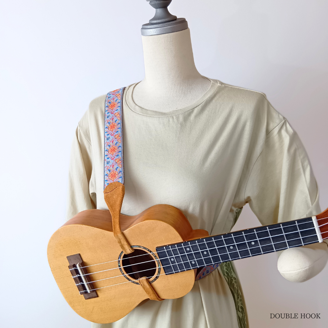 【特別価格】発表会でも安心。穴をあけずに使えるウクレレストラップ｜発表会＆プレゼントにおすすめ！ダマスク柄 4,573円