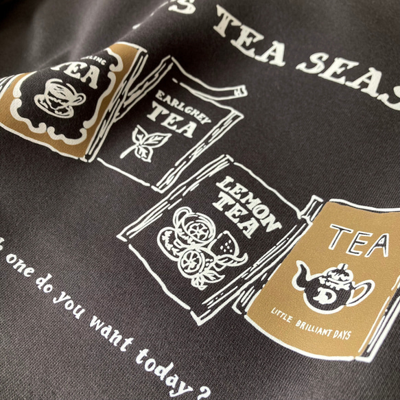 【預計12月下旬出貨】茶包圖案抓絨衛衣（煙黑色）| 長袖 第6張的照片