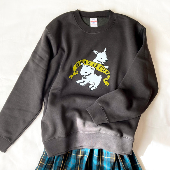 【預計12月下旬出貨】小山羊絨衛衣（煙黑色）| 長袖 第1張的照片