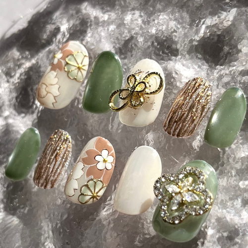 成人式の振袖にくすみグリーンが大人上品なマグネット×和柄ネイル