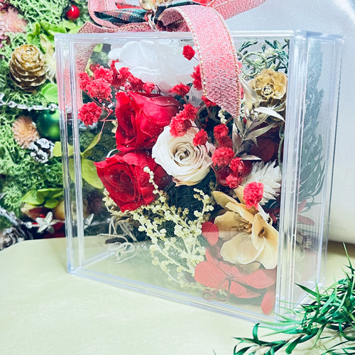送料無料‼️クリスマスローズブリザードフラワークリアボックス